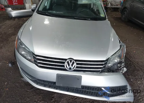 2014 Volkswagen Passat 1.8T Wolfsburg Edition z USA, uszkodzony, nr VIN 1VWAT7A33EC104563